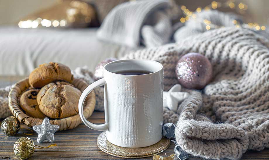 Cozy Snacks & Beverages for the Office This Holiday Season